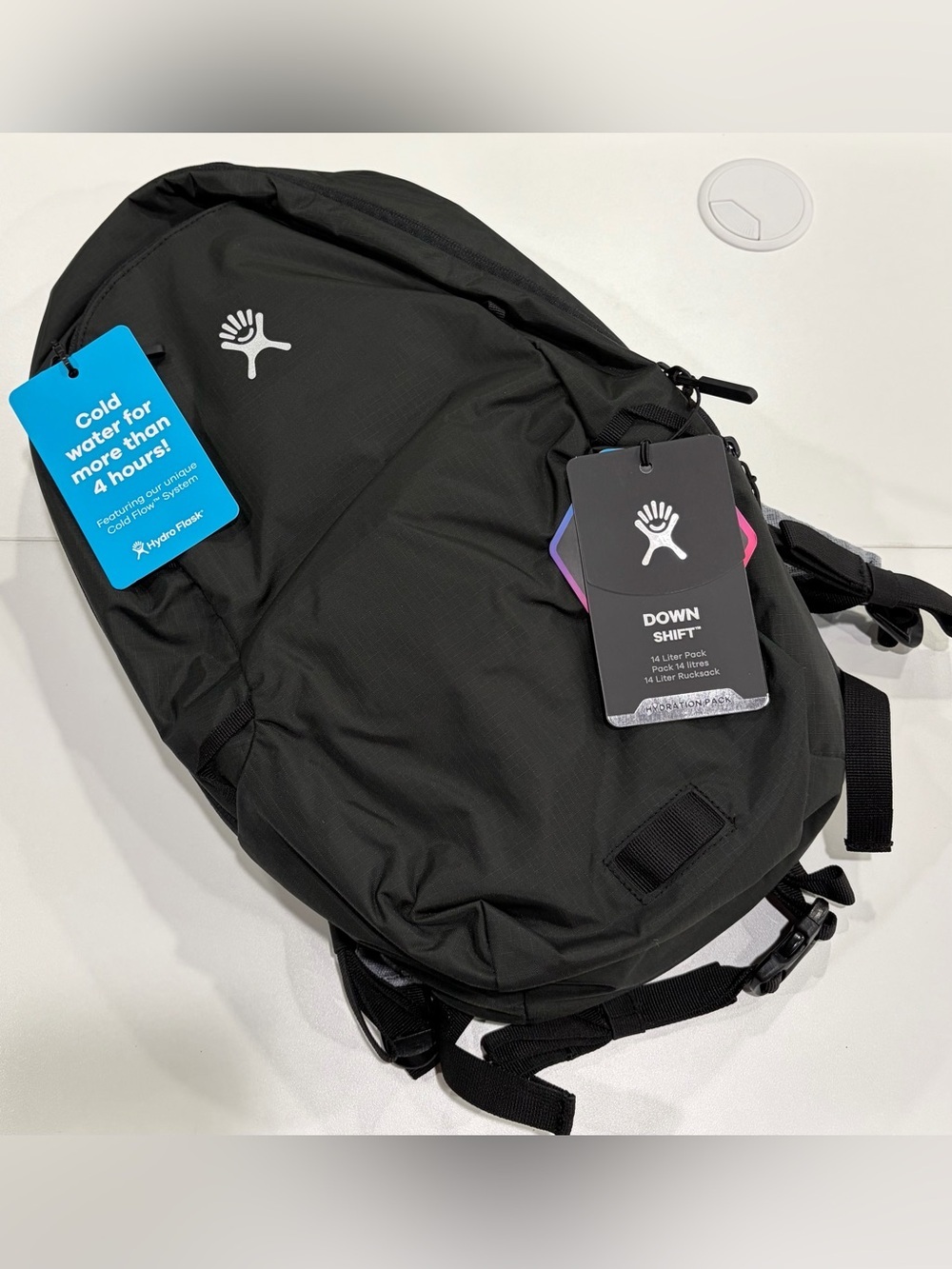 Hydro Flask Down Shift 14 L Hydration Pack 68.oz. Reservoir Black NWT Waterproof
